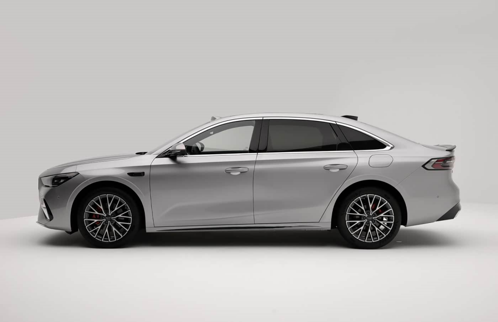 Geely Xingrui L PLUS  spaces